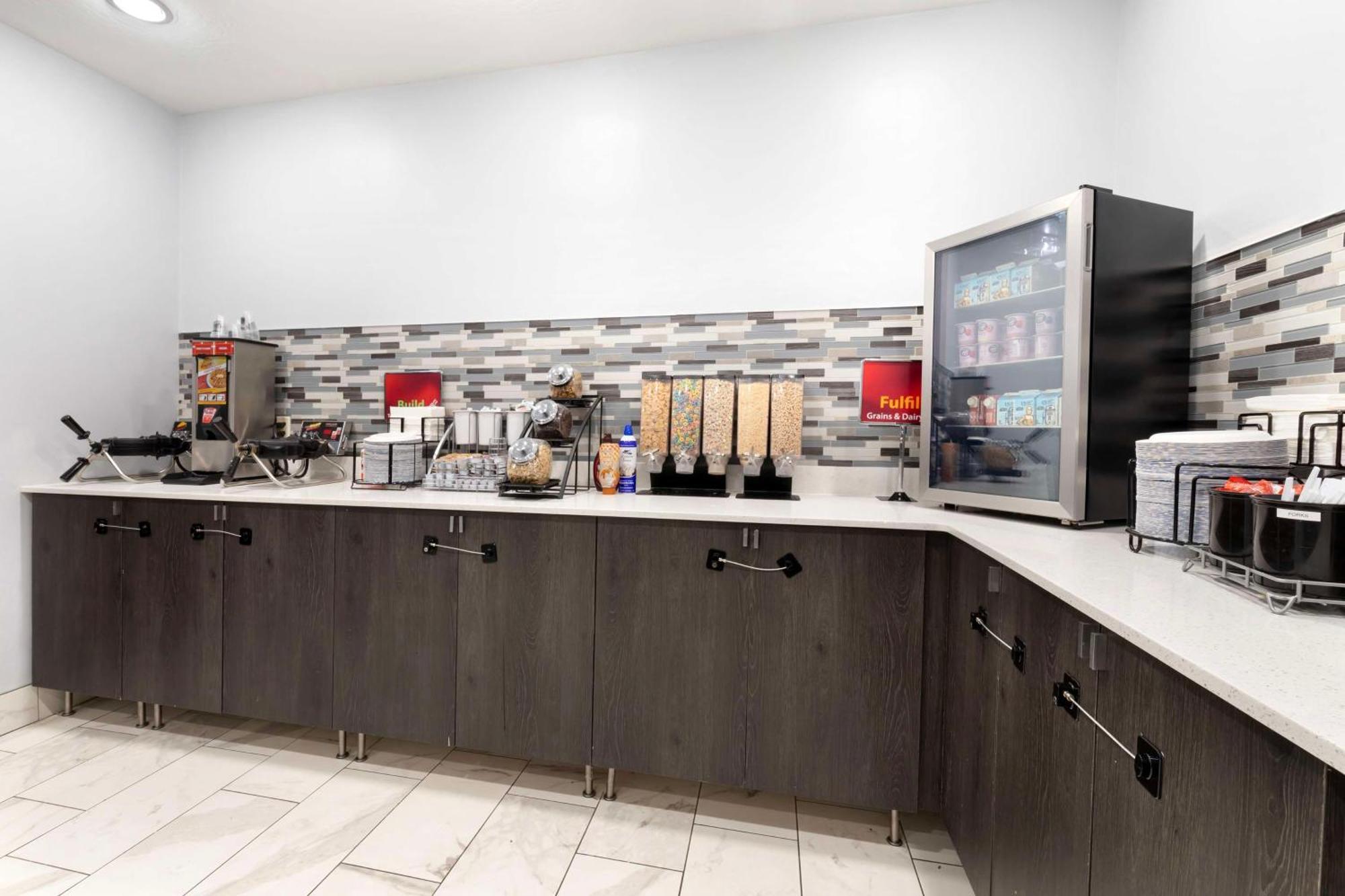 Best Western Plus Appleton Airport Mall Hotel Zewnętrze zdjęcie