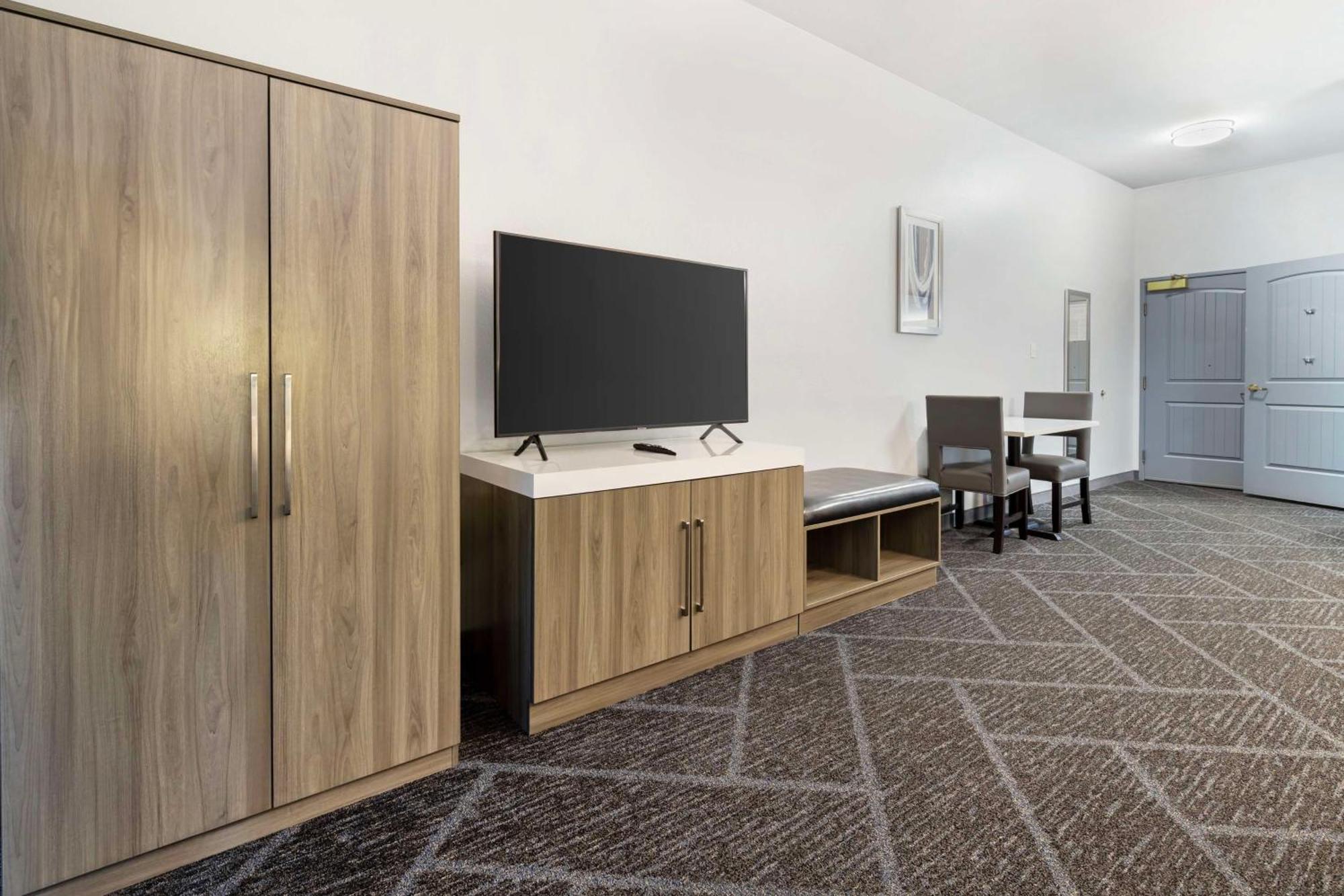 Best Western Plus Appleton Airport Mall Hotel Zewnętrze zdjęcie