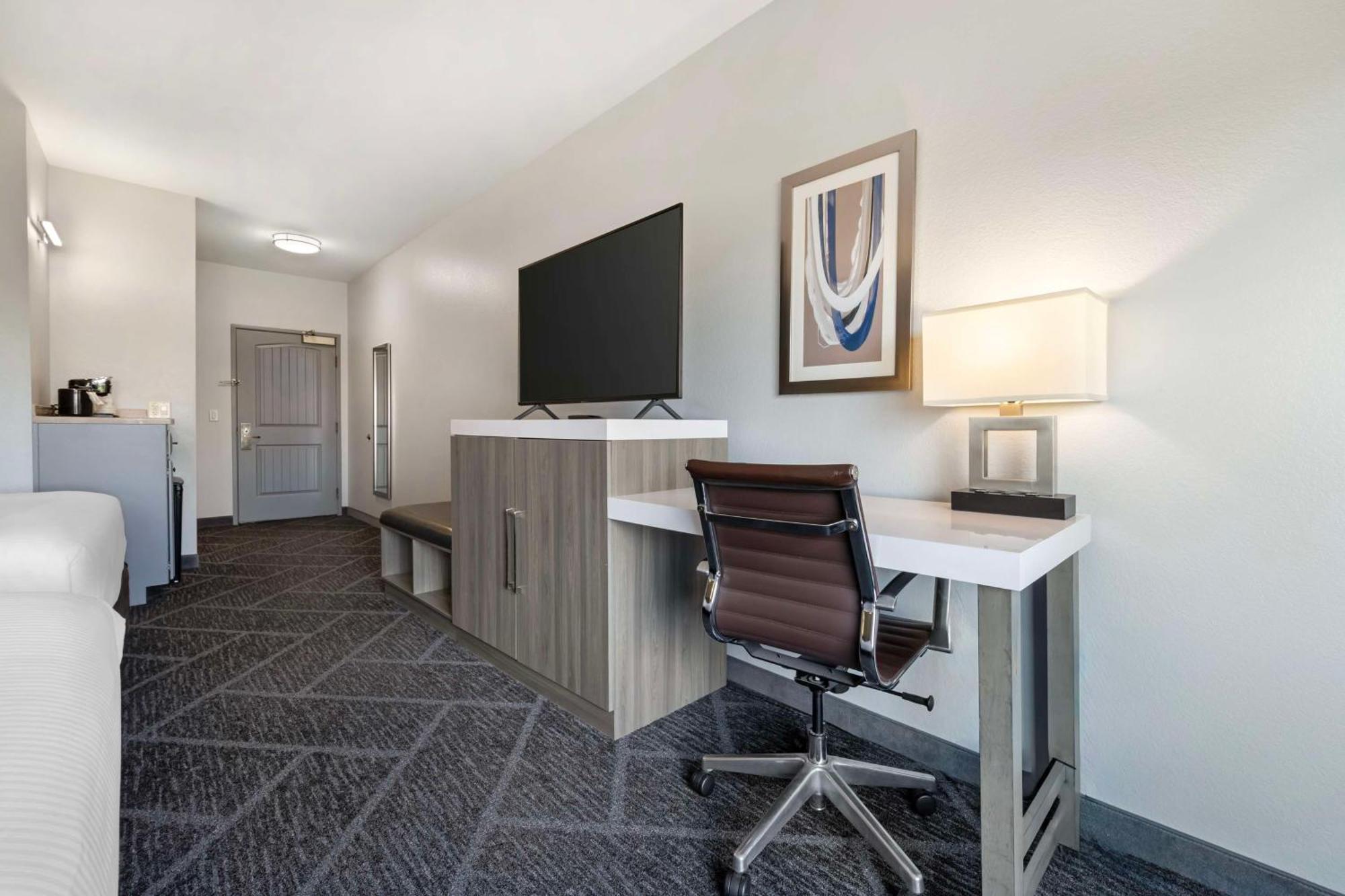 Best Western Plus Appleton Airport Mall Hotel Zewnętrze zdjęcie